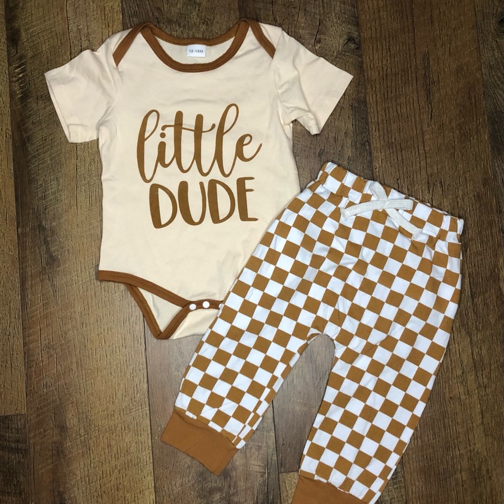 Baby Boys Outfit “Little Dude” Short Sleeve Bodysuit with Checker Pants Tan 18 m